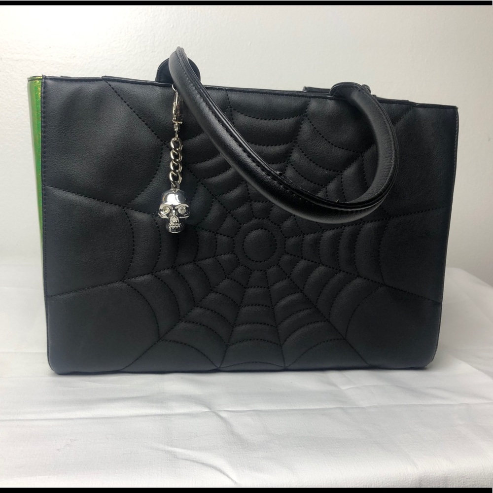 Lux de Ville Elvira handbag.